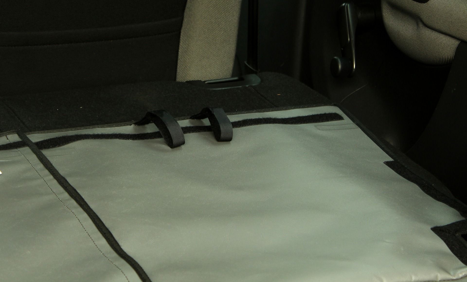 Kofferraumwanne für Cupra Born Hatchback (11.2021-.) - Kofferraummatte  rutschfest Schutzmatte - vertiefte Ladefläche; Modelle ohne Varioboden
