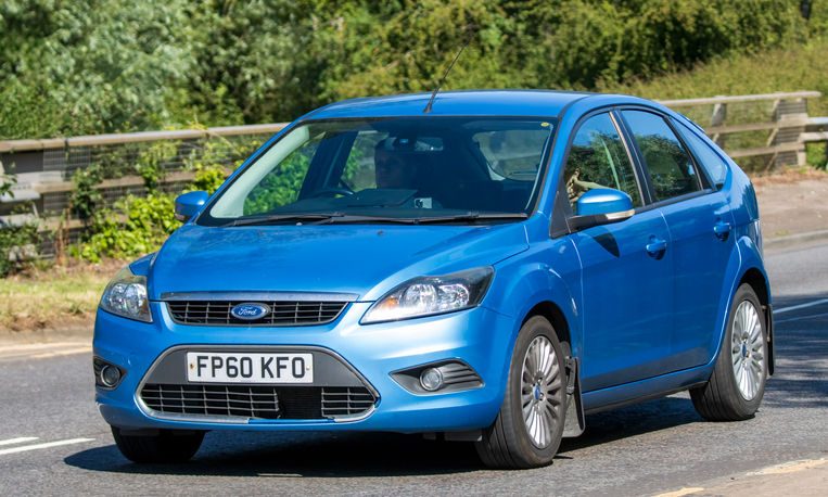 silver ford mondeo